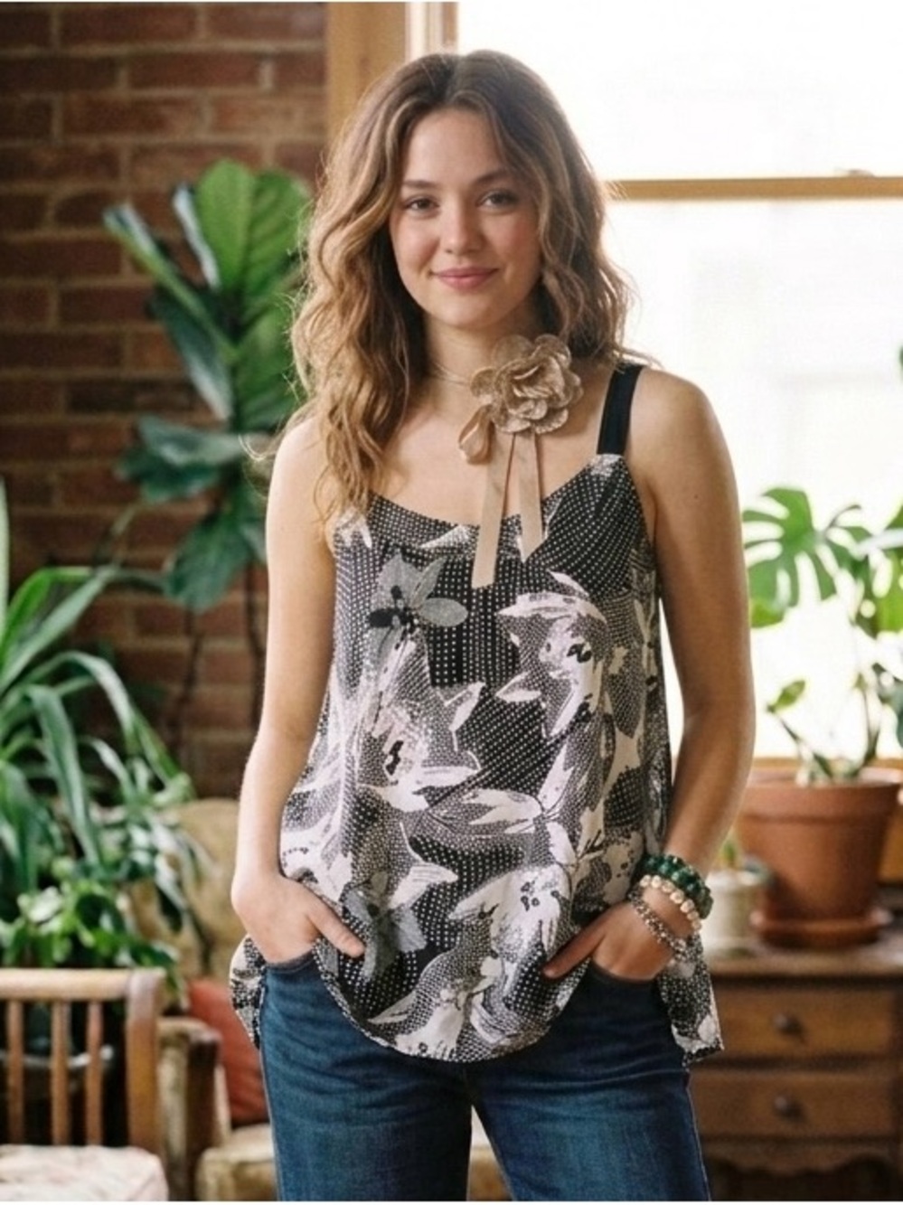 Cupio Vintage 2000s Black White Abstract Floral Cami Tank Top L Super Soft Knit